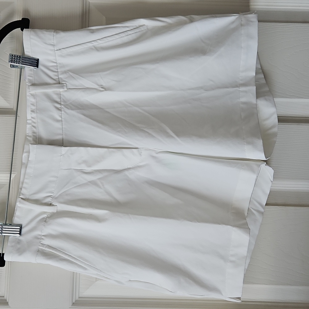 Nike ,NWT,Women's Dri-FIT Victory 5'' Golf Shorts,White,Medium - Picture 4 of 14